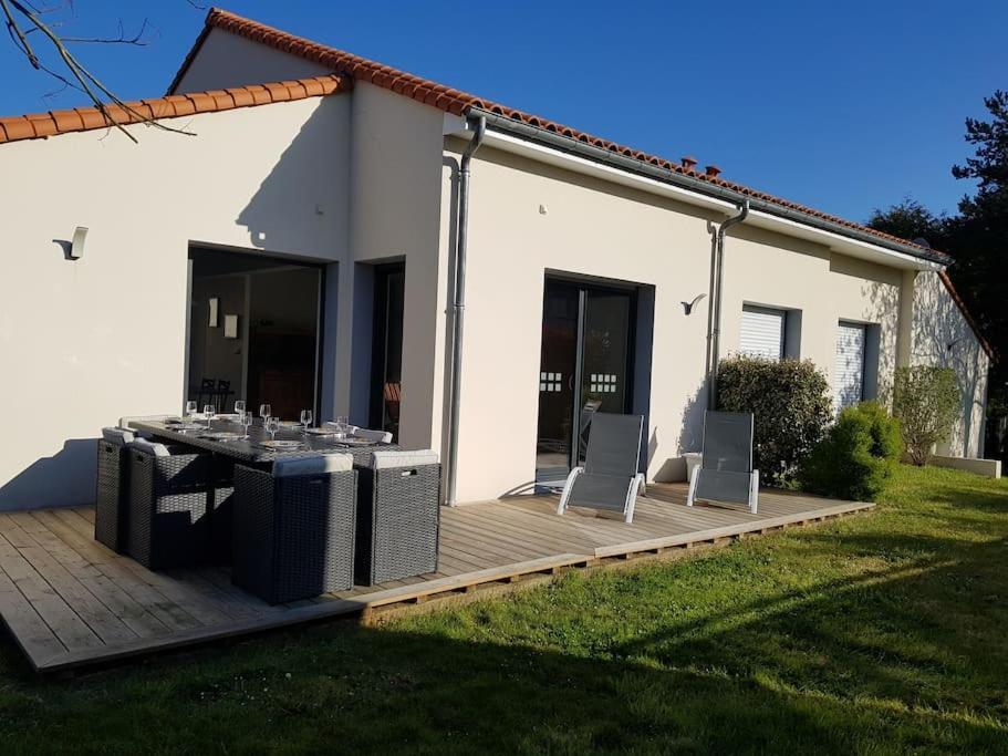 9 Pers 160 M² +Jardin- 10Mn Nantes -30Mn Mer Bouguenais Εξωτερικό φωτογραφία