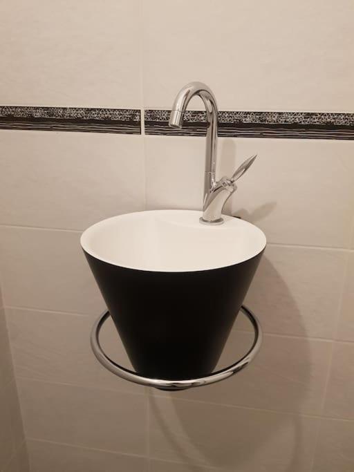 9 Pers 160 M² +Jardin- 10Mn Nantes -30Mn Mer Bouguenais Εξωτερικό φωτογραφία